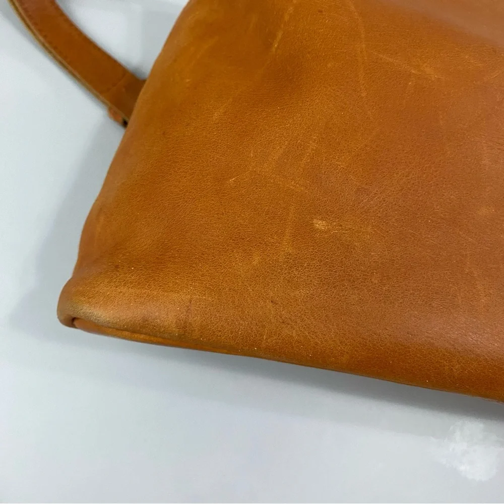 Raven + Lily Tan Leather Messenger Bag Cognac Crossbody Classic Weathered Boho